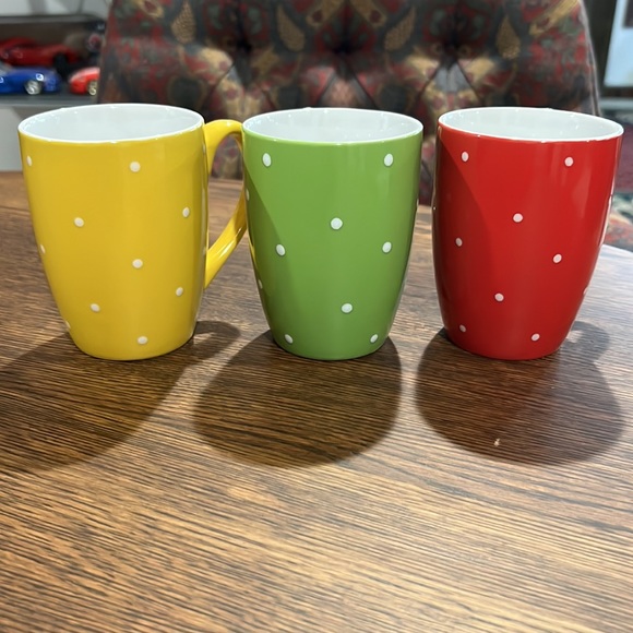 Polka Dot Mugs Set of 3 - Picture 2 of 5